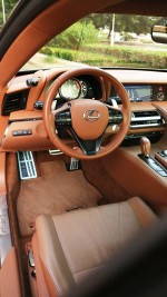 2017 Lexus LC 500 - 6026 km only