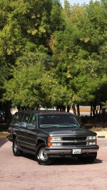 1999 Chevrolet Suburban 2500 LS - 151k km