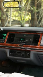 1993 Lincoln Town Car Signature Series - 86k km