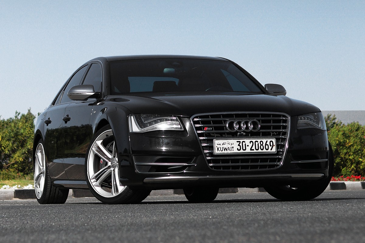 2013 Audi S8 - 56k km