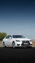 2015 Lexus LS460 Long - 9255 km