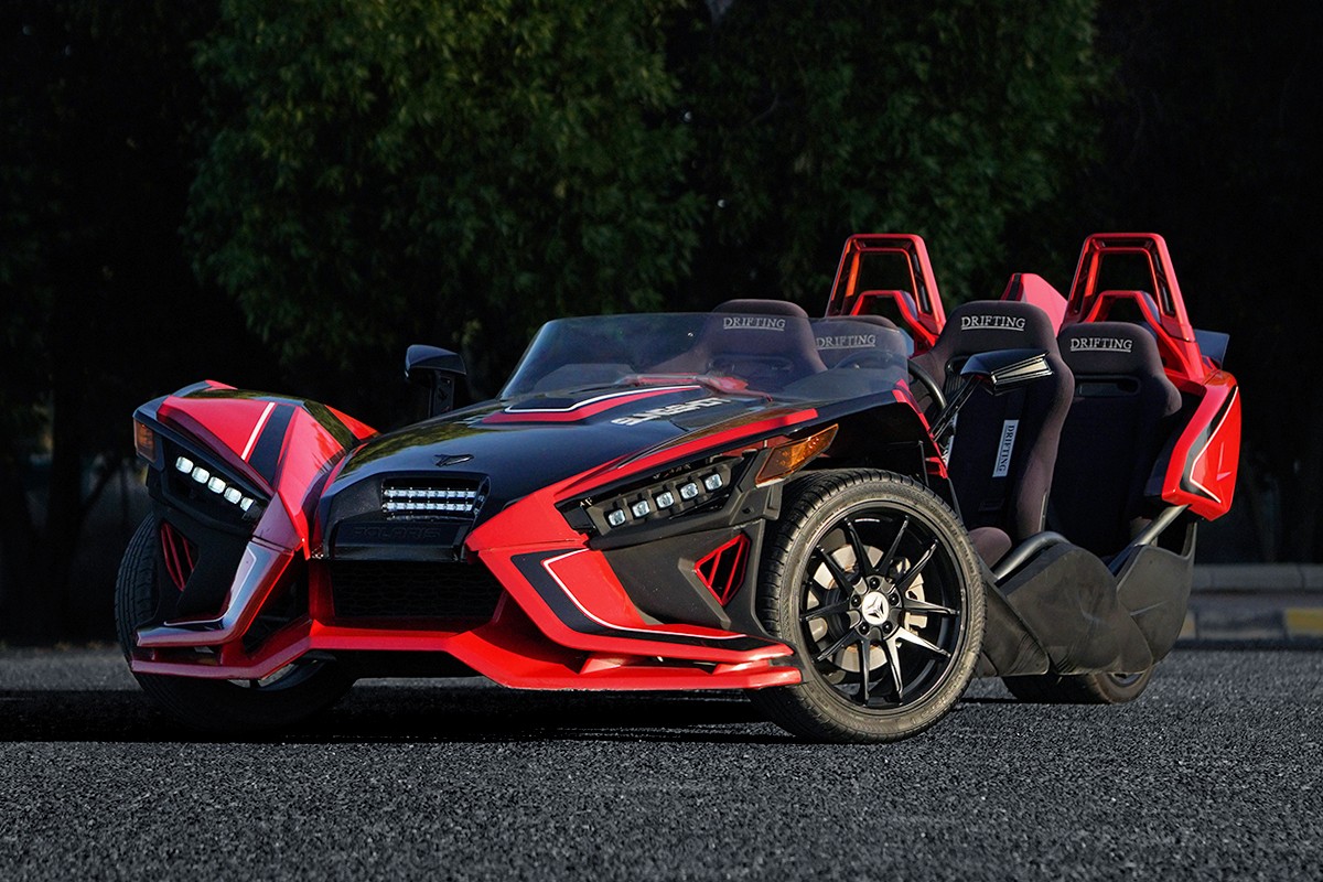 2015 Polaris Slingshot 4-Seat Custom - 27k km