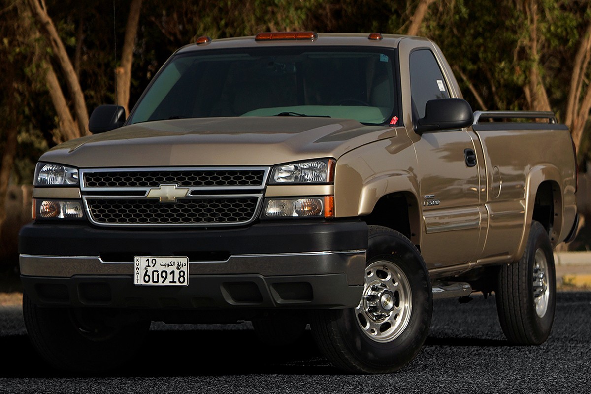 2005 Chevrolet Silverado 2500HD 8100 - 32k mile