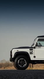 2016 Land Rover Defender Adventure 90 - 8820 km