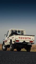 2006 Toyota Land Cruiser LX Pickup - 90k km