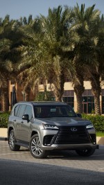 2022 Lexus LX600 VIP - 485 km only