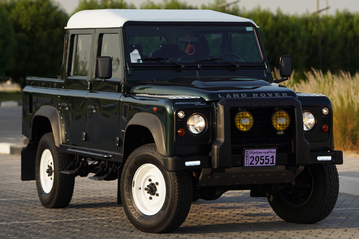 2011 Land Rover Defender 110 Special - 30k km