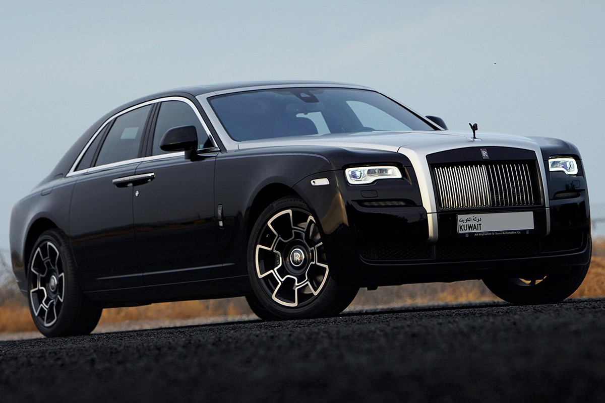 2017 Rolls-Royce Ghost Black Badge - 8110 km