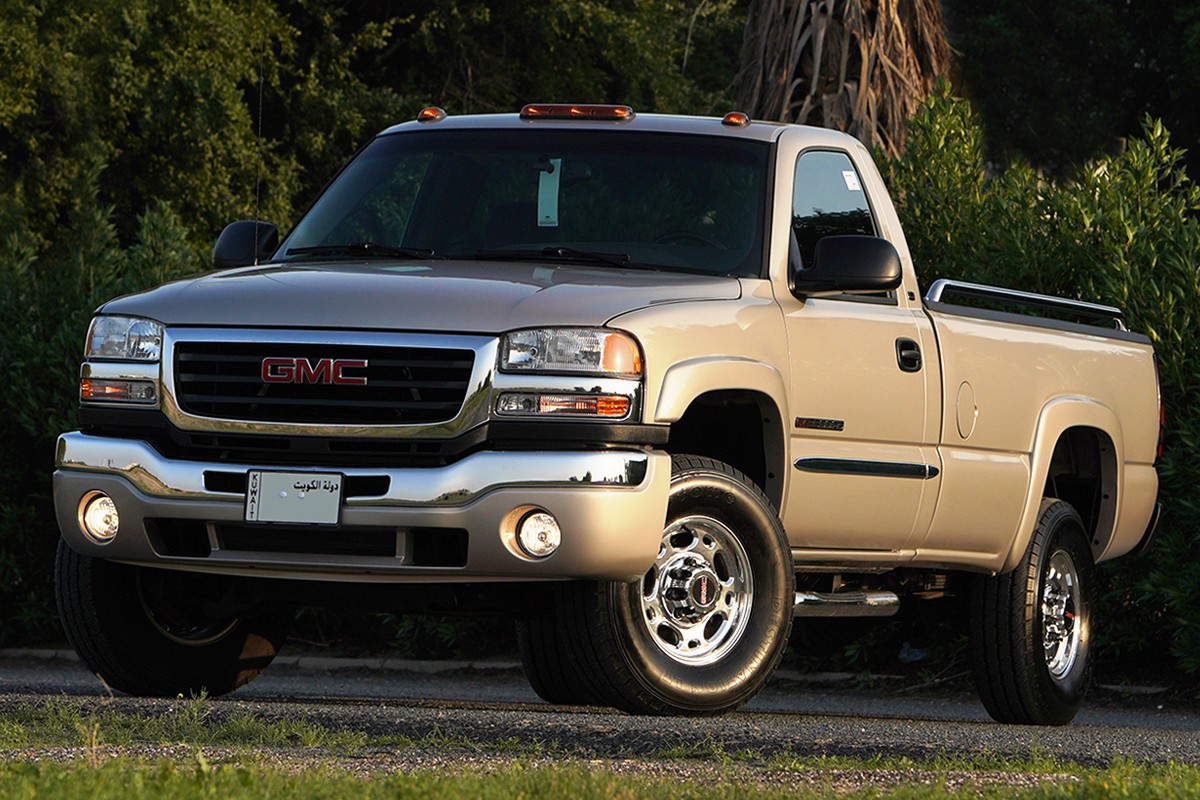 2005 GMC Sierra 2500HD - 156k mile