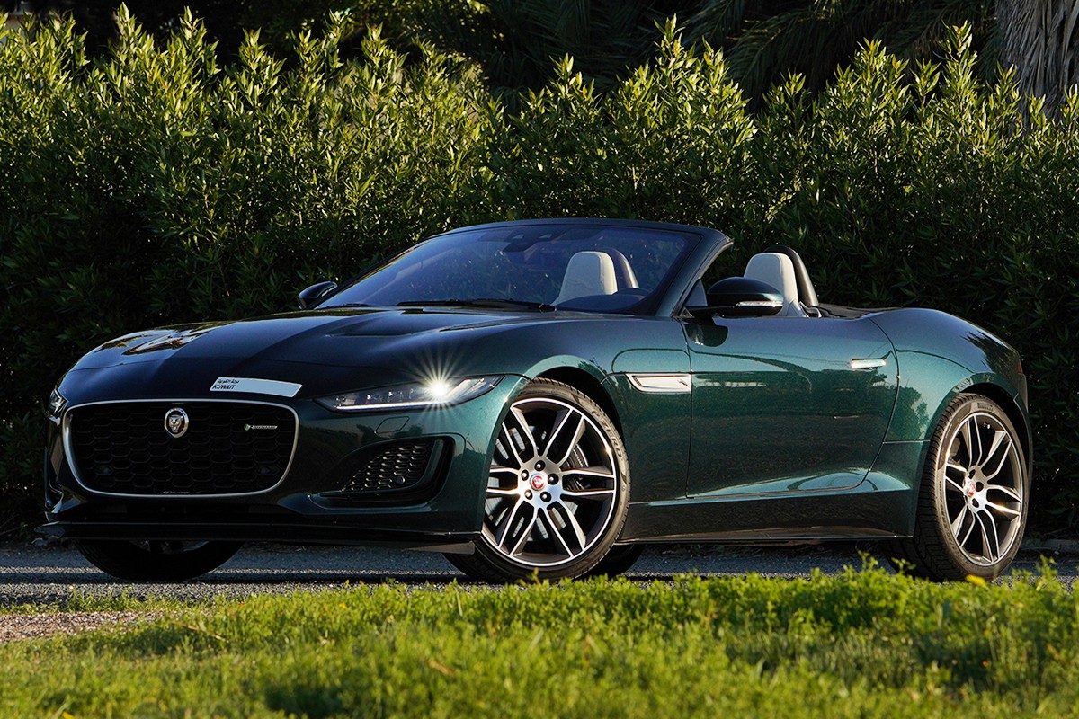 2022 Jaguar F-Type R-Dynamic Convertible - 1560 km only