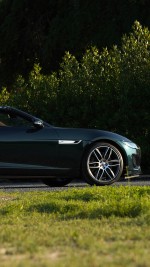 2022 Jaguar F-Type R-Dynamic Convertible - 1560 km only