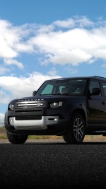 2023 Land Rover Defender 110 SE - 78 km only