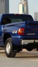 2003 GMC Sierra Sportside 4x4 - 177k km