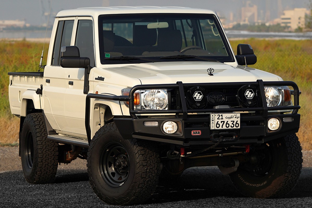 2023 Toyota Land Cruiser LC79 Pickup - 33k km