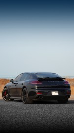 2014 Porsche Panamera GTS - 51k km