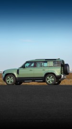 2023 Land Rover Defender 110 75th Anniversary Edition - 49 km only