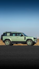 2023 Land Rover Defender 110 75th Anniversary Edition - 49 km only