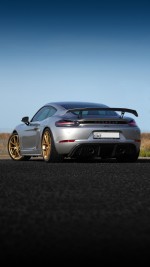 2020 Porsche 718 Cayman GT4 - 16k km