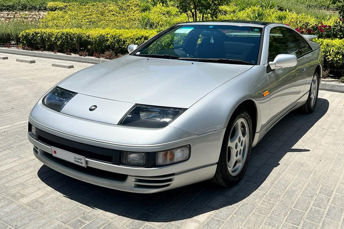 1994 Nissan 300ZX 4-Seat T-Top - 11k km