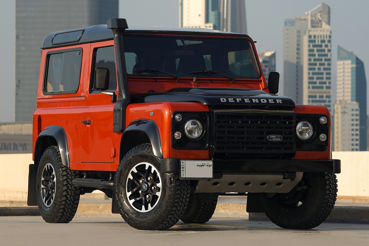 2016 Land Rover Defender 90 Adventure Edition - 90k km