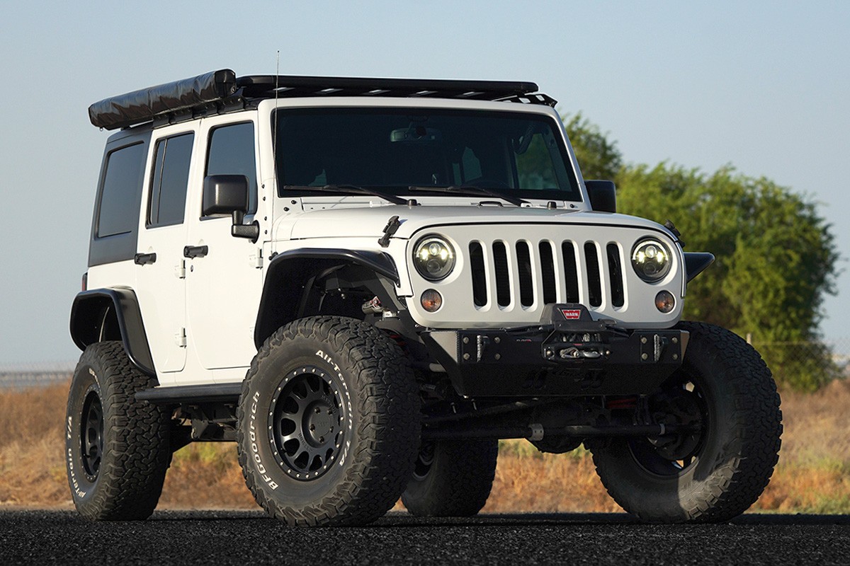 2017 Jeep Wrangler Sport S - 60k mile