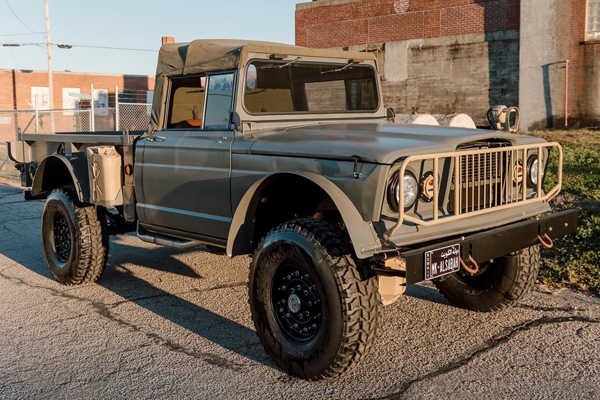 1967 Kaiser-Jeep M715 Custom