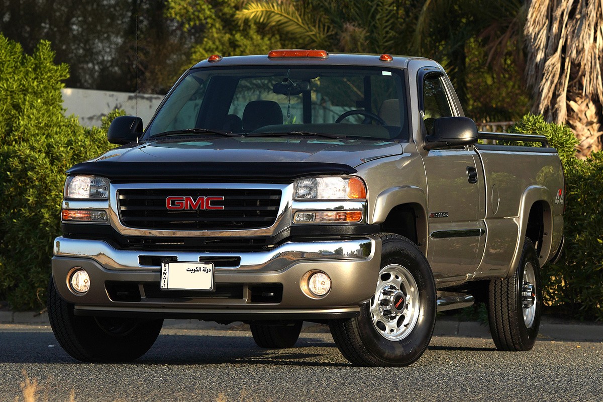 2003 GMC Sierra 2500HD 8100 - 120k km