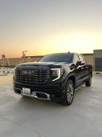 2024 GMC Sierra Denali Ultimate - 5000 km Only