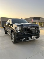 2024 GMC Sierra Denali Ultimate - 5000 km Only