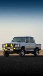 2021 Toyota Land Cruiser LC70 LX Pickup - 65k km