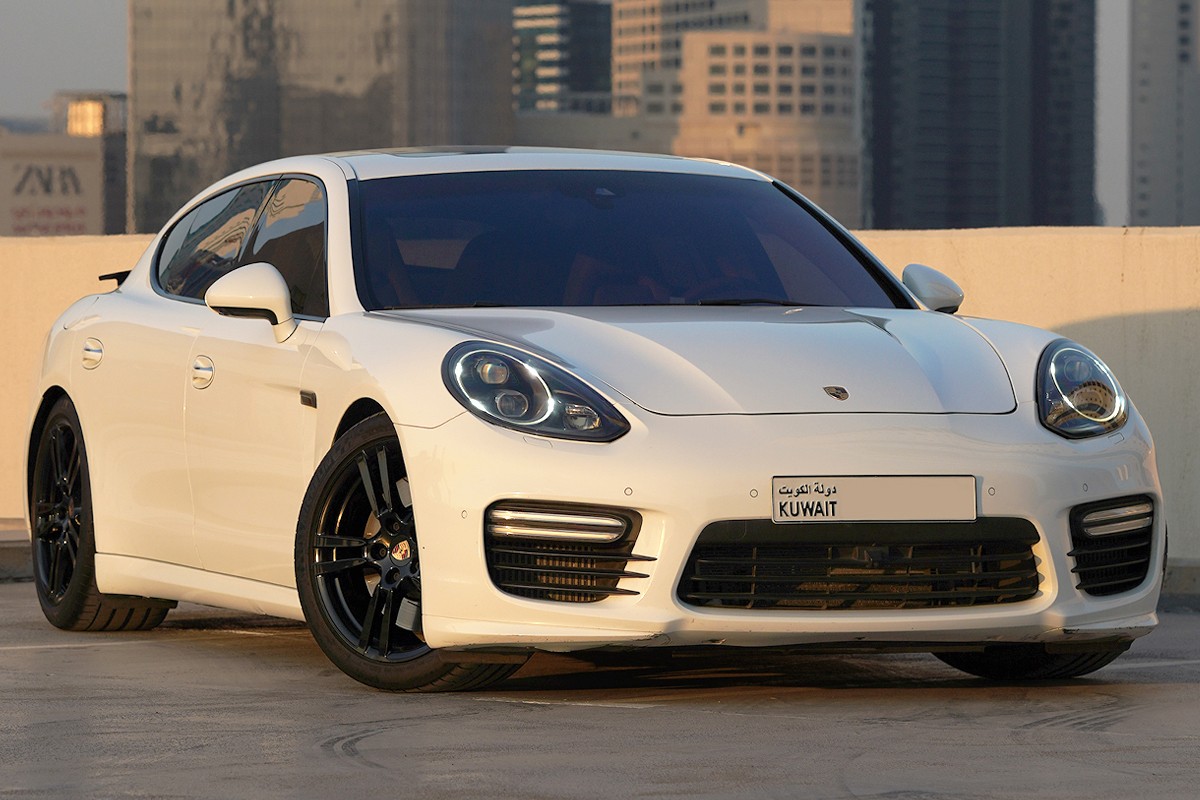 2014 Porsche Panamera Turbo Executive - 77k km