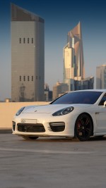 2014 Porsche Panamera Turbo Executive - 77k km