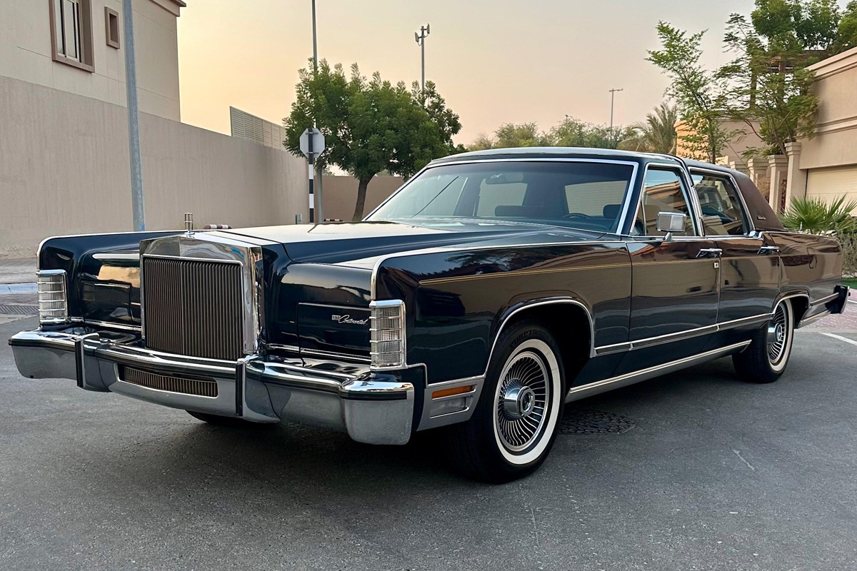 1979 Lincoln Continental Town Car Collector’s Series - 75k km