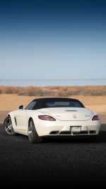 2012 Mercedes-Benz SLS AMG Roadster - 32k km