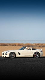 2012 Mercedes-Benz SLS AMG Roadster - 32k km