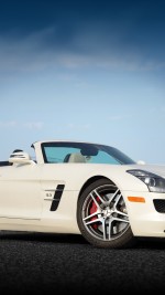 2012 Mercedes-Benz SLS AMG Roadster - 32k km