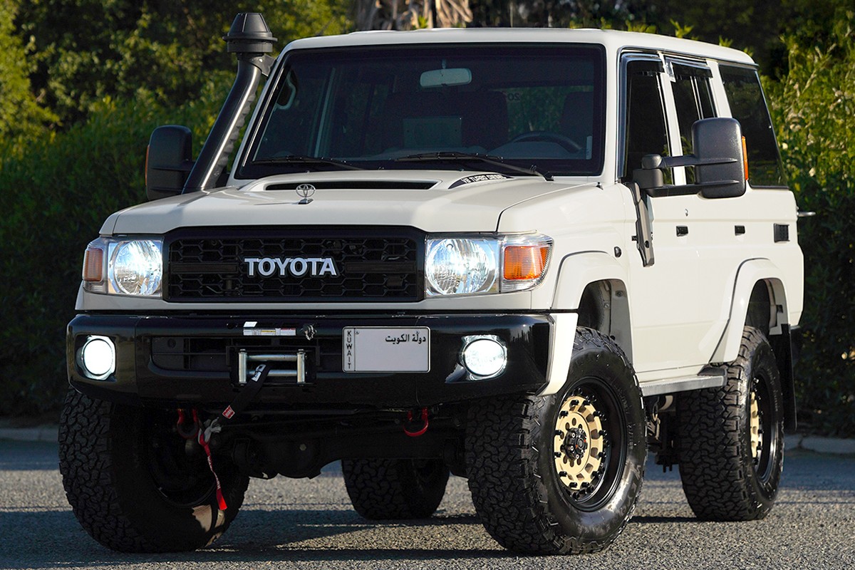 2023 Toyota Land Cruiser J70 LX Wagon - 27k km