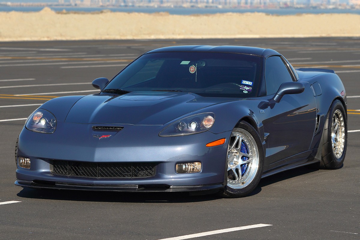 2011 Chevrolet Corvette C6 ZR1 3ZR - 30k km