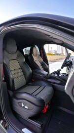 2020 Porsche Cayenne Lightweight Sport Carbon Fiber - 100k km