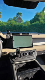 2022 Land Rover Defender 110 SE - 76k km