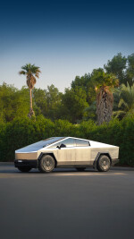 2024 Tesla Cybertruck Foundation Series - 20k km