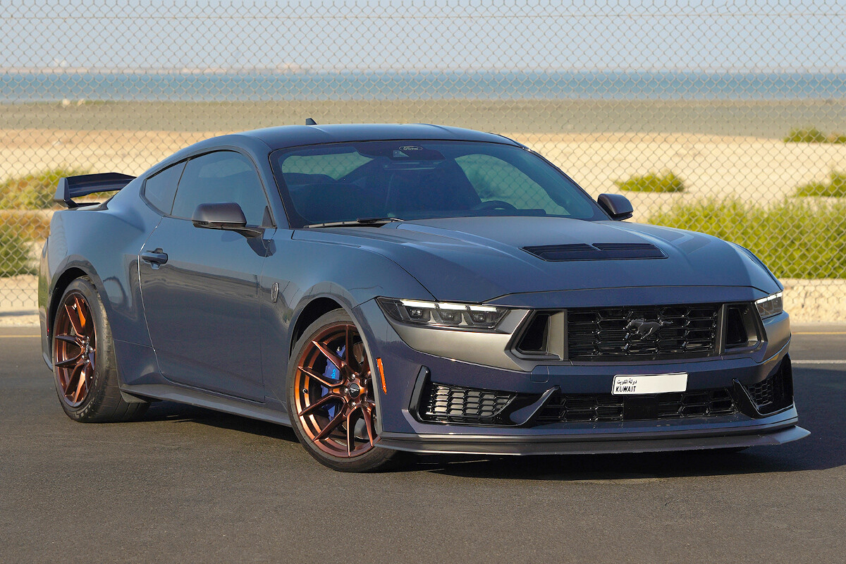 2024 Ford Mustang Dark Horse Track Package - 5336 km only