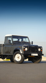 2001 Land Rover Defender 110 High Capacity Pickup - 105k km