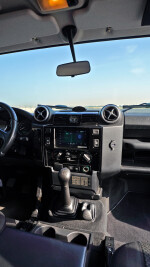 2013 Land Rover Defender 110 Pick-Up Crew Cab - 39k km