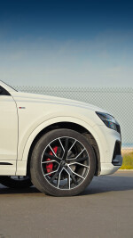 2023 Audi Q8 S line quattro - 24k km