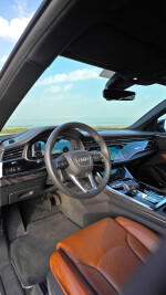 2023 Audi Q8 S line quattro - 24k km