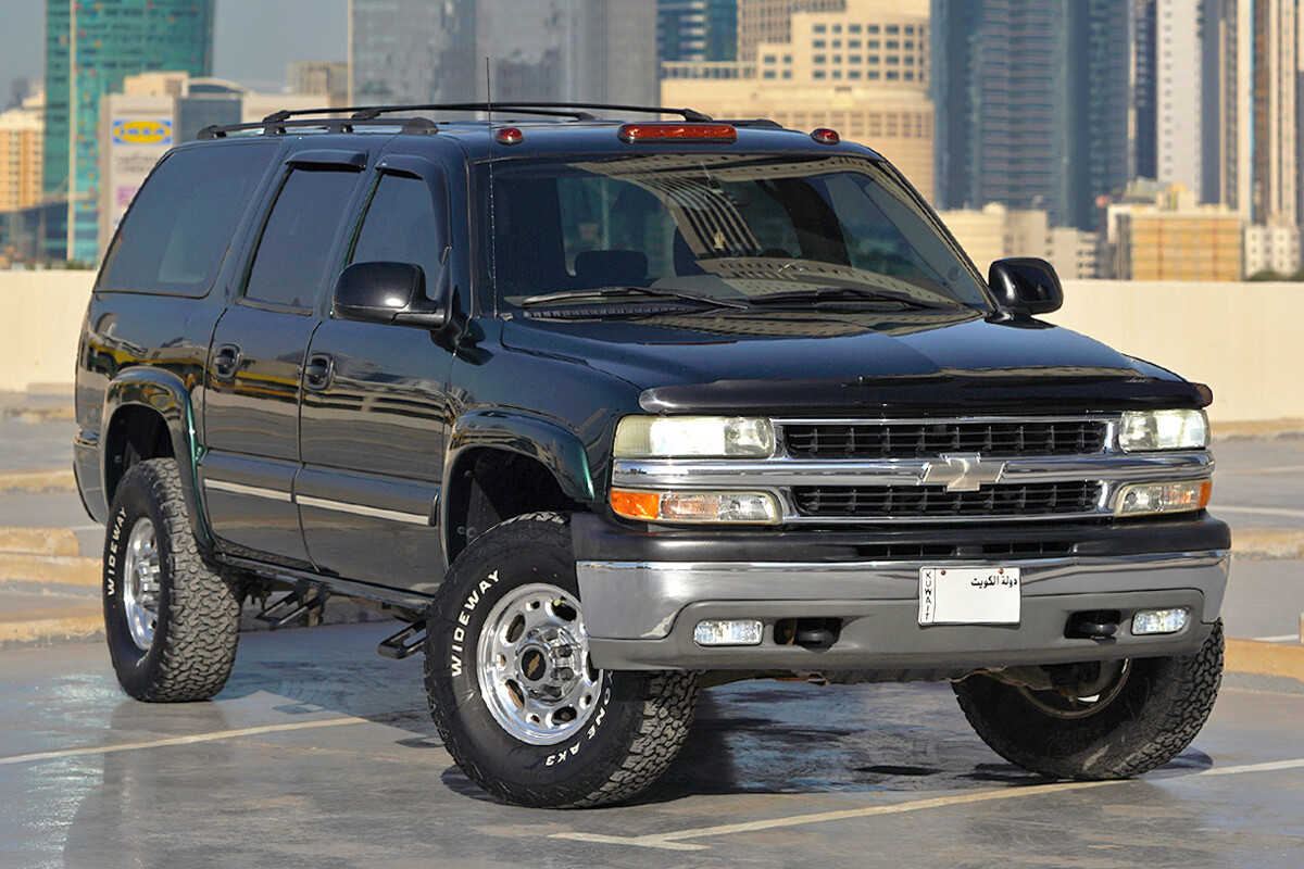 2004 Chevrolet Suburban 2500 Quadrasteer - 161k km