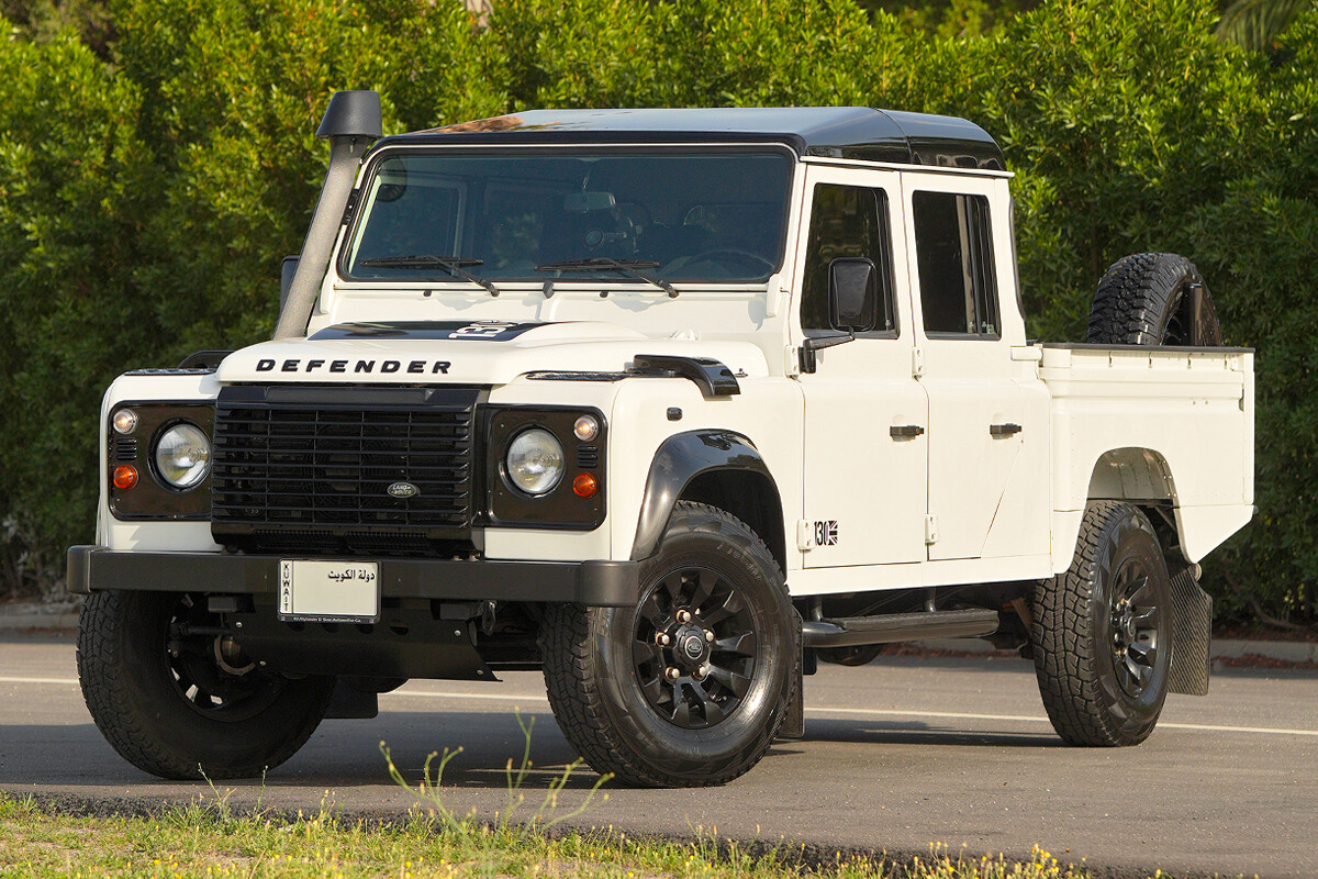 2015 Land Rover Defender 130 Pickup - 42k km