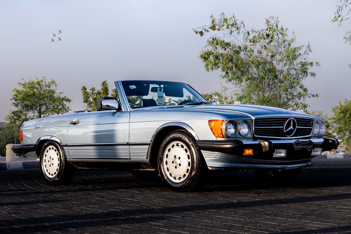 1988 Mercedes-Benz 560 SL - 84k mile