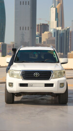 2013 Toyota Land Cruiser DLX - 277k km